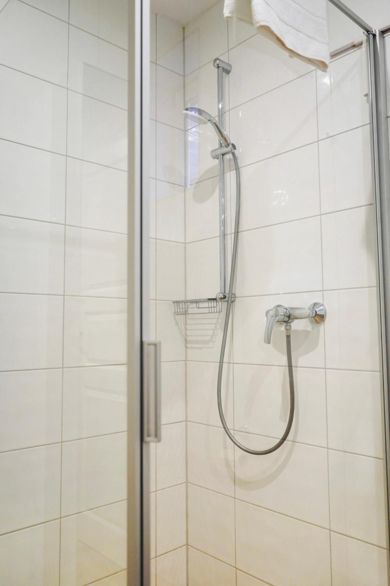 Altstadt Apartment II - Terrasse- Waschmaschine- Parkplatz 볼프스부르크 외부 사진